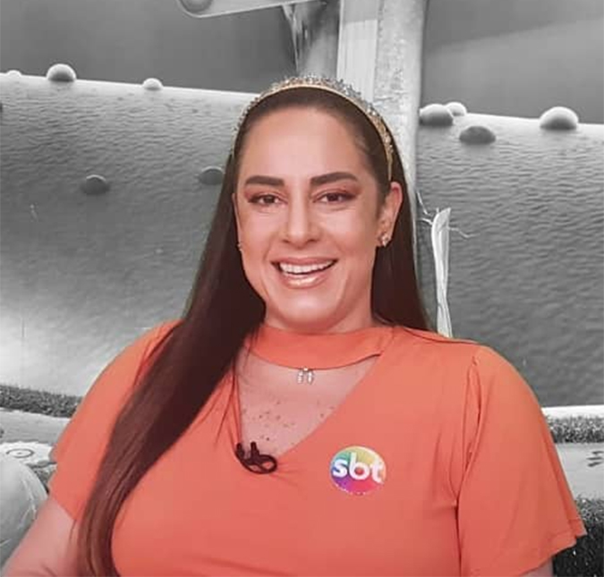 Estrutura de iluminação de programa de Silvia Abravanel no <i>SBT</i> cai