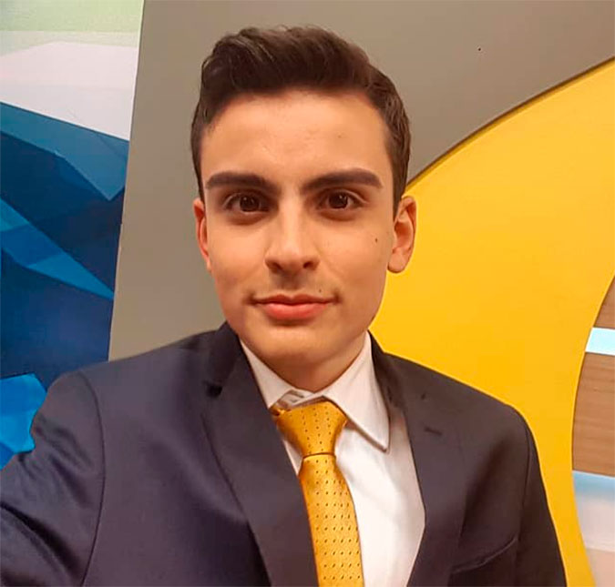 Após ser acusado de assediar Simony, <I>SBT</I> esclarece que Dudu Camargo não era autorizado a estar na <I>Rede TV!</I>