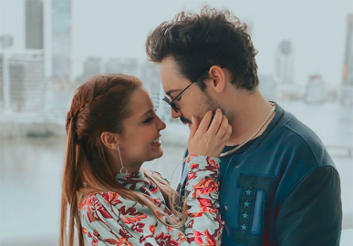 Maiara e Fernando Zor desativam redes sociais e fãs suspeitam de término, mas assessoria nega: - <I>Continuam juntos</I>