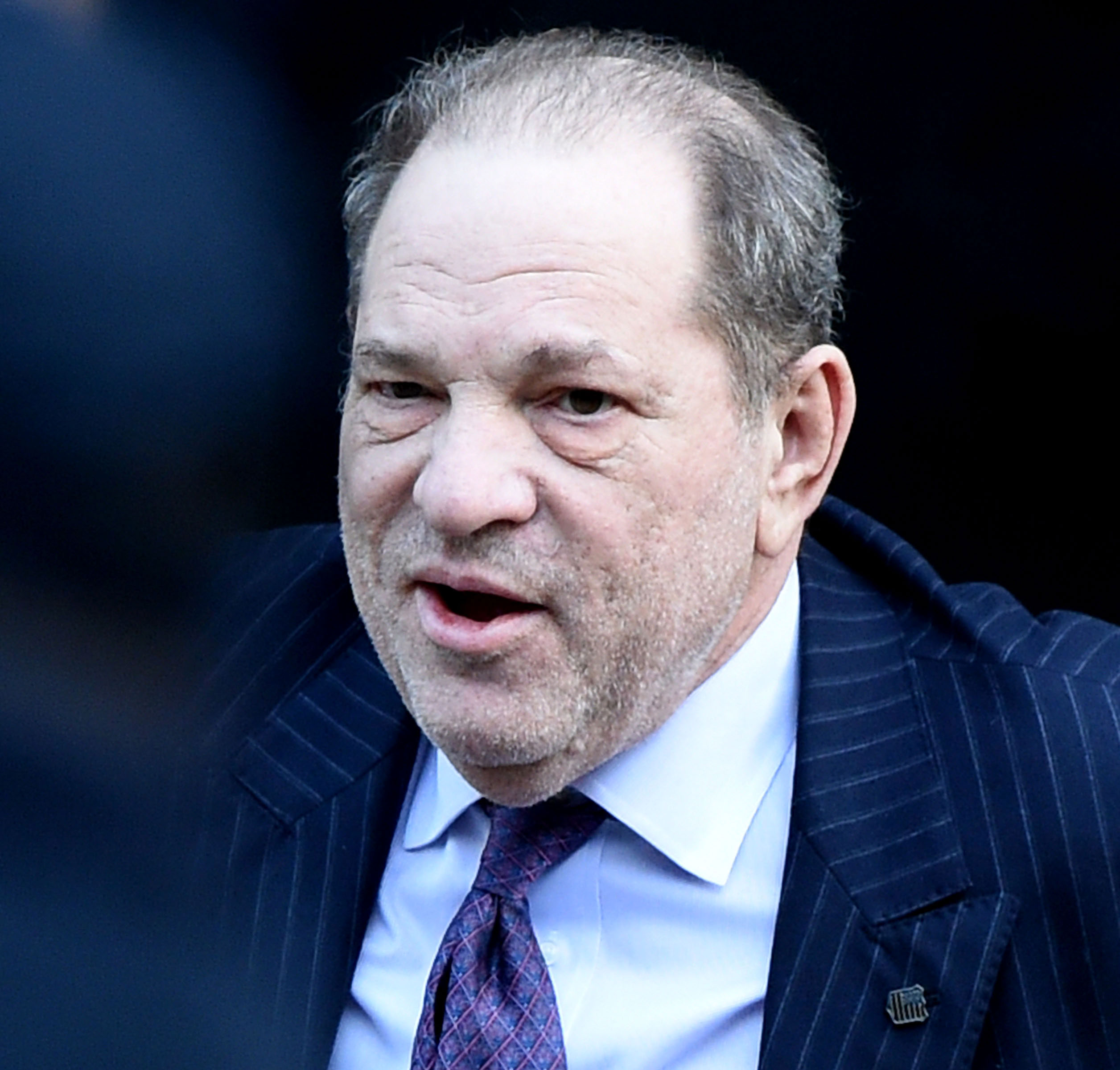Harvey Weinstein é condenado a 23 anos de prisão; Ben Affleck aparece em lista de pessoas que poderiam <I>dedurar</i> produtor