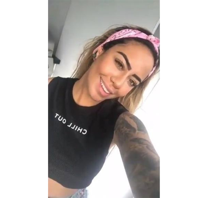 Sob rumores de gravidez, Rafaella Santos surpreende ao deixar a barriga à mostra