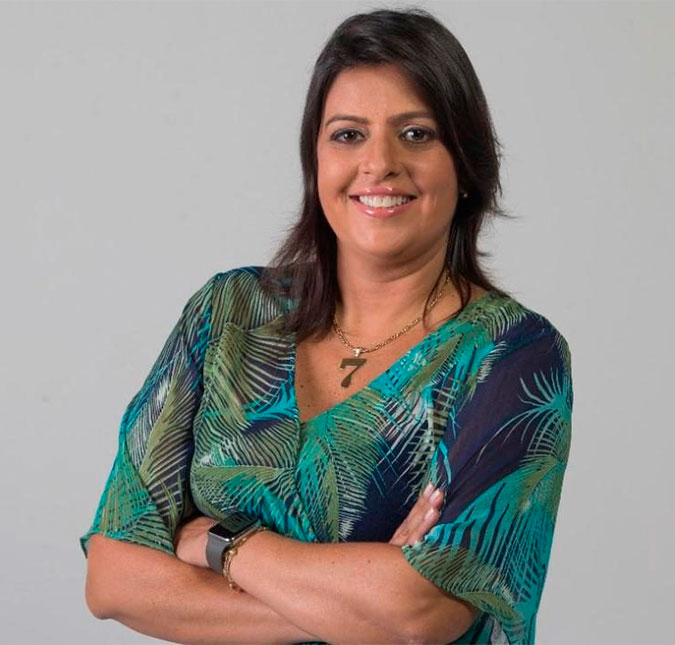 Fábia Oliveira é dispensada do <i>Fofocalizando</i> e Leo Dias teria sido apontado como o pivô de sua demissão; entenda!