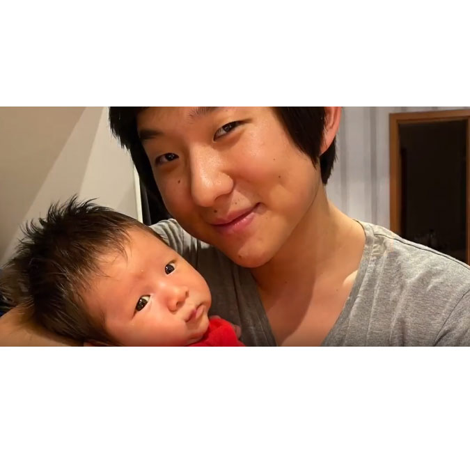 Após saída do <I>BBB20</I>, Pyong Lee conhece o filho, troca fralda pela primeira vez e chama a esposa de <I>mulher mais incrível do universo</I>
