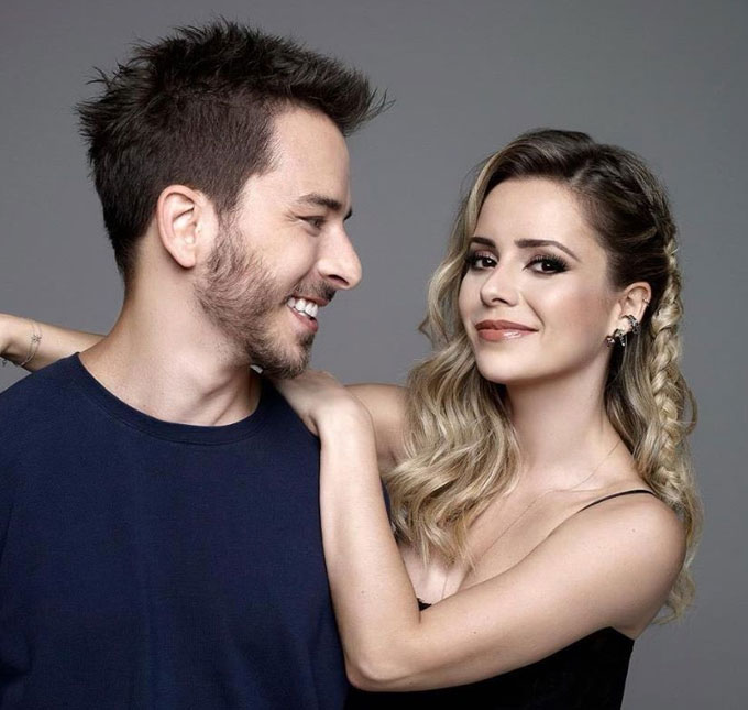 Após chorar com Sandy em transmissão ao vivo, Junior Lima mostra tatuagem durante isolamento: <i>Vai passar</i>