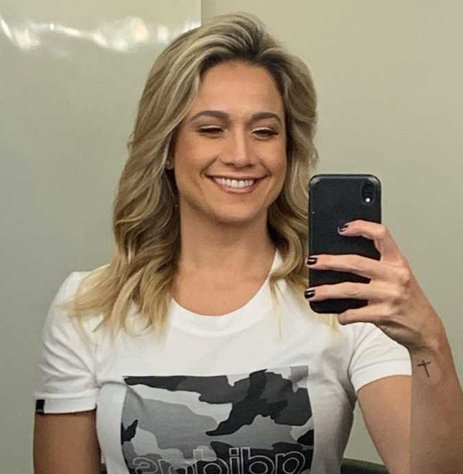 Fernanda Gentil fala a revista sobre plástica nos seios: <I>Mamilo foi no umbigo</i>