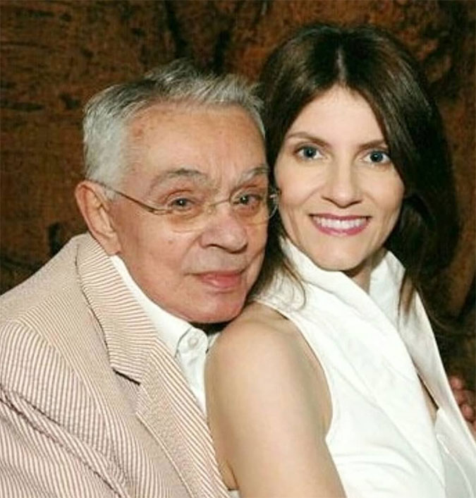 Viúva de Chico Anysio revela que enteados não falam com ela e conta sobre briga entre o ator e Lug de Paula: - <I>Disse que o pai já tinha morrido há muito tempo</I>