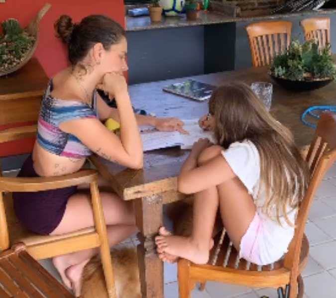 Mariana Goldfarb fala sobre quarentena com Cauã Reymond: <I>Casais, nada de brigas durante essa fase</i>