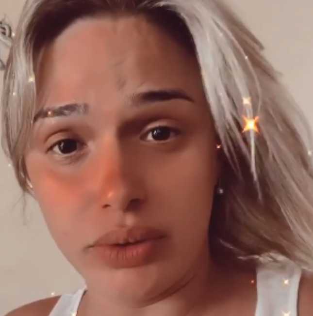 Glamour Garcia diz que ex voltou a persegui-la: <I>Ameaçando minha família de morte</i>