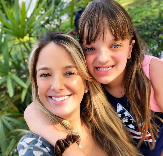 Ticiane Pinheiro se diverte durante a quarentena cozinhando um bolo <i>light</i> com Rafa Justus