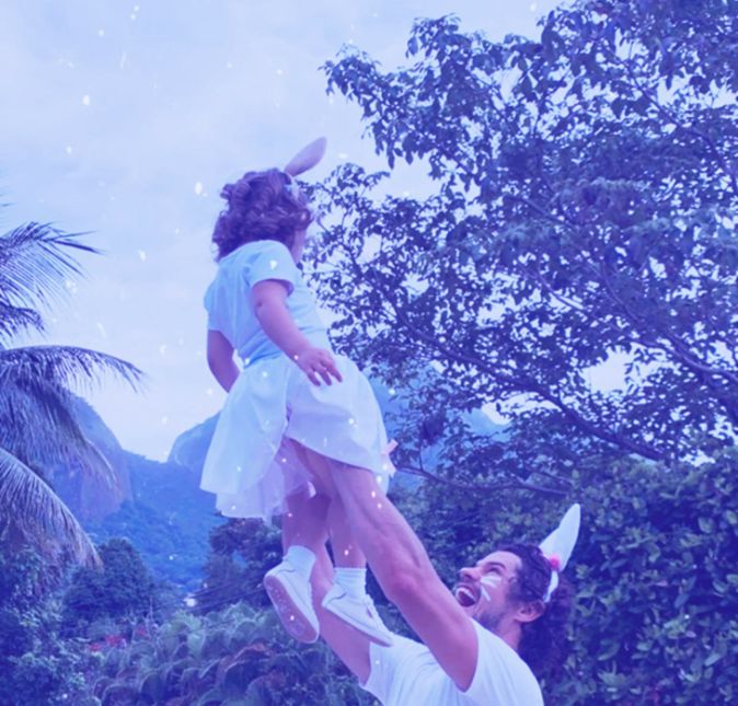 Loreto aproveitou a Páscoa de 2020 para mostrar uma série de cliques com a pequena. Tem como não se derreter pela relação dos dois? Loreto aproveitou a Páscoa de 2020 para mostrar uma série de cliques com a pequena. Tem como não se derreter pela relação dos dois?