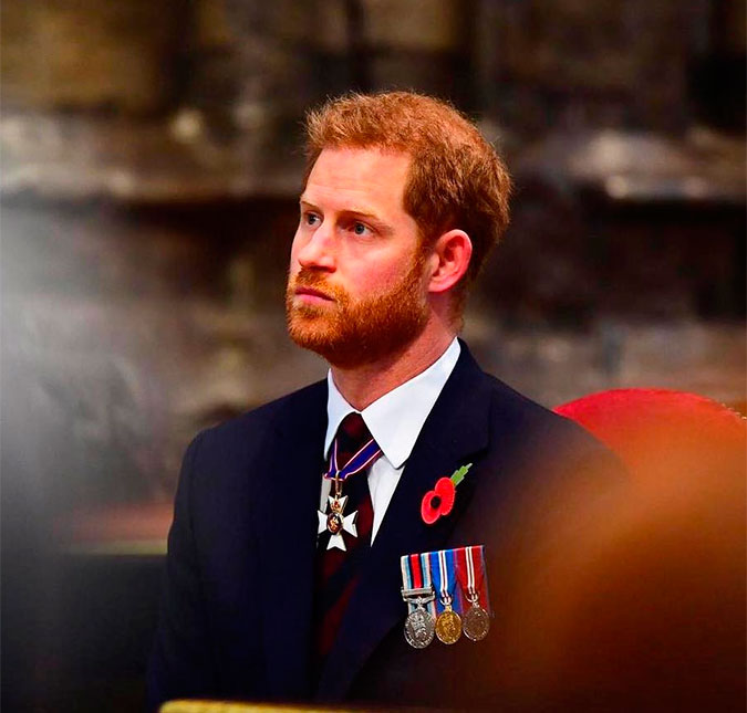Amiga conta que príncipe Harry está <i>achando a vida um pouco desafiadora agora</i>, após se mudar para os Estados Unidos