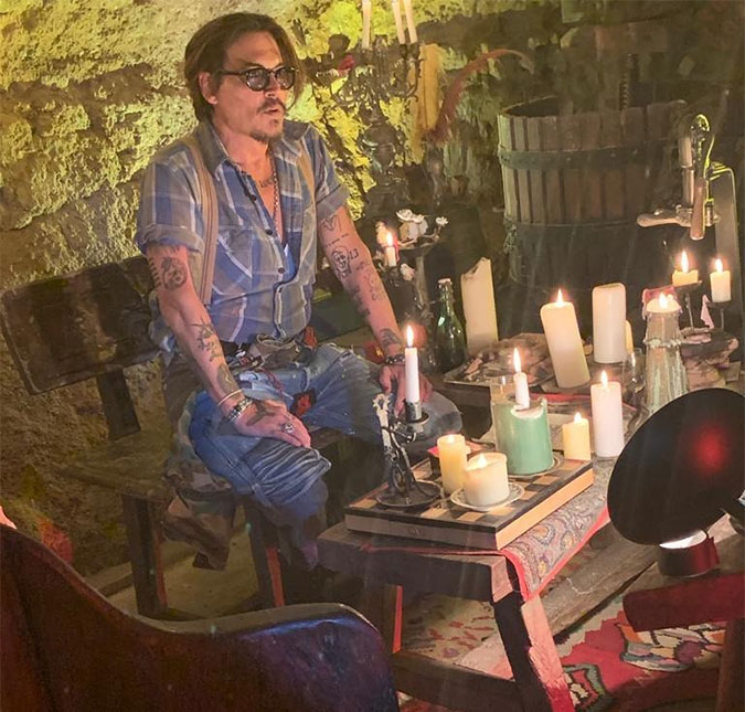 Johnny Depp faz vídeo para agradecer apoio de fãs durante