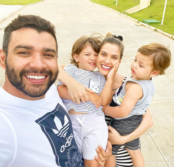 Após se recusar a fazer <I>lives</I>, Gusttavo Lima aparece tocando para os filhos em vídeo; assista!