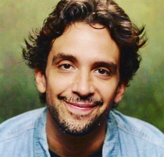 Ator da <i>Broadway</i> tem a perna amputada após complicações por coronavírus