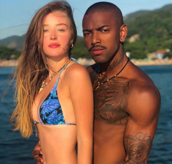 Nego do Borel e Duda Reis também se encaixam nessa situação! Isso porque os dois haviam terminado o namoro de um ano em dezembro de 2019, mas reataram em março de 2020 parecendo ainda mais apaixonados. Depois eles ficaram noivos e moraram juntos, mas se separaram definitivamente no começo de 2021 e o ex-romance virou caso de polícia, cheio de acusações entre eles. Nego do Borel e Duda Reis também se encaixam nessa situação! Isso porque os dois haviam terminado o namoro de um ano em dezembro de 2019, mas reataram em março de 2020 parecendo ainda mais apaixonados. Depois eles ficaram noivos e moraram juntos, mas se separaram definitivamente no começo de 2021 e o ex-romance virou caso de polícia, cheio de acusações entre eles.