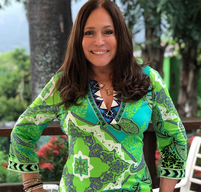 Susana Vieira revela que está passando a quarentena longe da família: <I>- Eu não tenho ninguém aqui comigo</I>