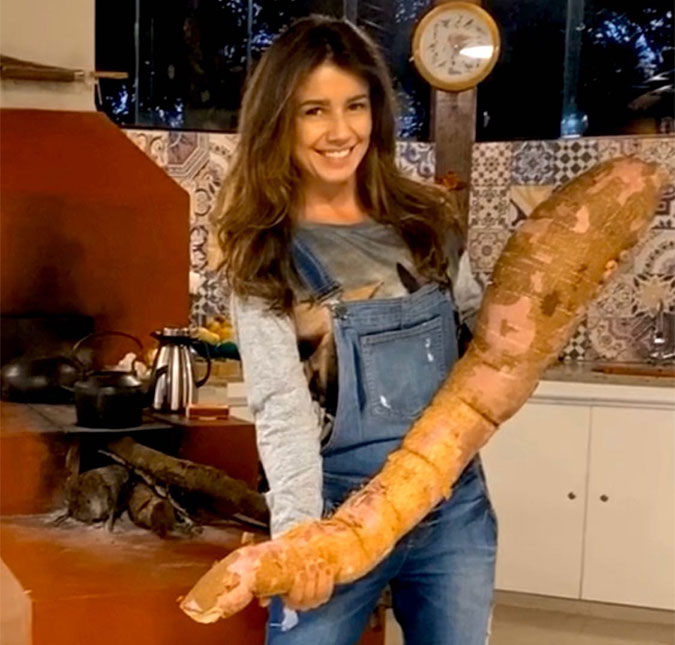 Paula Fernandes deixa seguidores de queixo caído ao mostrar tamanho de mandioca de sua fazenda
