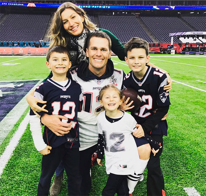 Tom Brady, marido de Gisele Bündchen, mostra <i>festa na piscina</i> com filhos em mansão que custa 393 mil reais por mês; assista!