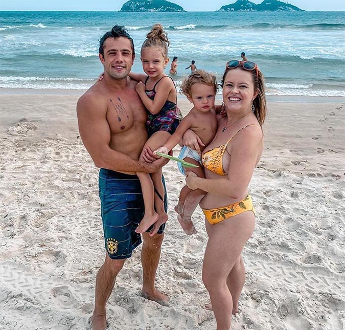 Mariana Bridi corta cabelo do filho em quarentena e usa doce para distraí-lo: <i>- Não me julguem</i>