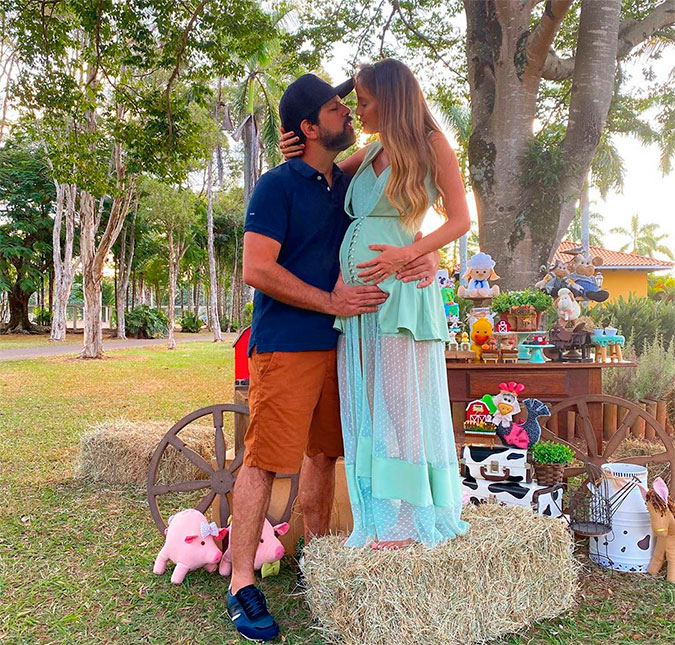 Biah Rodrigues e Sorocaba realizam Chá de Bebê com decoração online e participação de amigos e familiares por vídeo!