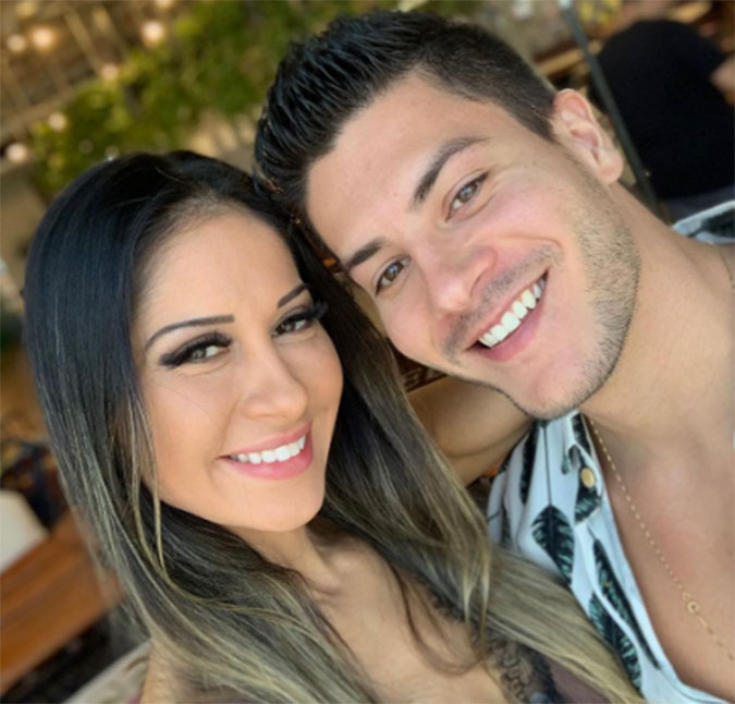 Ex-musa da Unidos do Peruche revela que conversava com Arthur Aguiar antes dele se separar