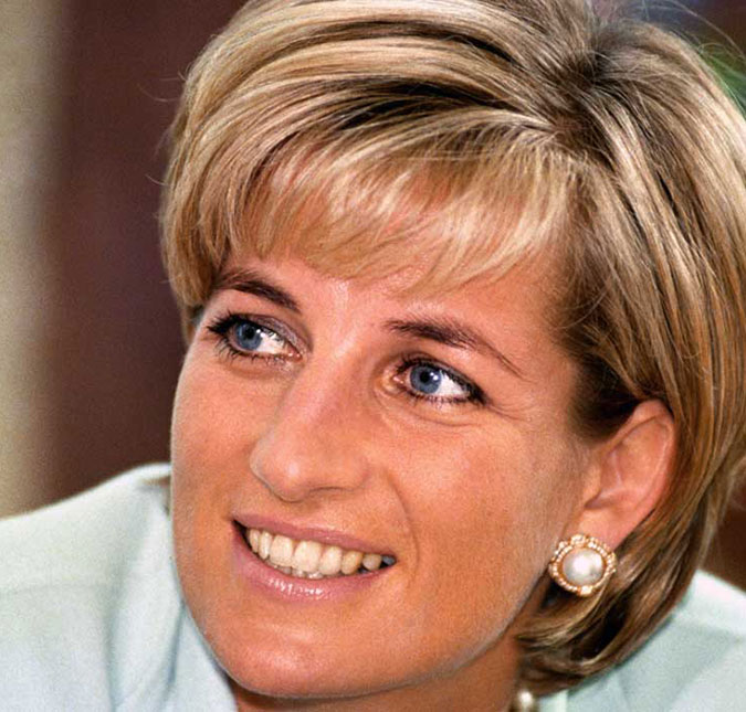 Documentário revela que princesa Diana tentou suicídio quatro vezes, diz jornal