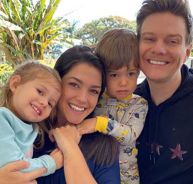 Michel Teló fala sobre quarentena com os filhos: <I>Perrengue violento</i>; e anuncia <I>live</i> em vídeo com eles!