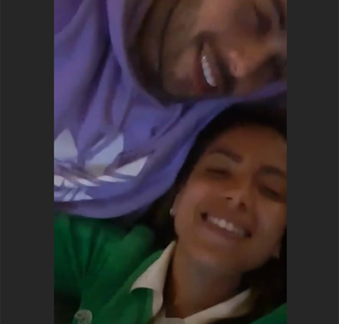 Após dar beijinho na <i>web</i>, Anitta canta pagode com Gui Araújo: - <i>Fica amor, vamos dar um jeito em nossas vidas</i>