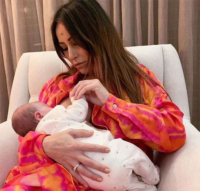 Duda Nagle compartilha clique de Sabrina Sato amamentando Zoe e faz linda homenagem à apresentadora: <I>Você está cada vez mais linda</I>