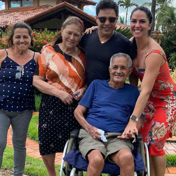Graciele Lacerda comemora melhora do sogro, Francisco, pai de Zezé Di Camargo