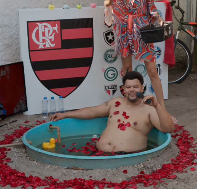 Babu Santana cria o <i>ofurô do paizão</i> para ironizar rumores e conquista a <i>web</i>! Assista ao vídeo!