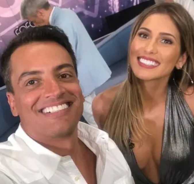 Leo Dias revela suposto motivo pelo qual Silvio Santos afastou Lívia Andrade de programa