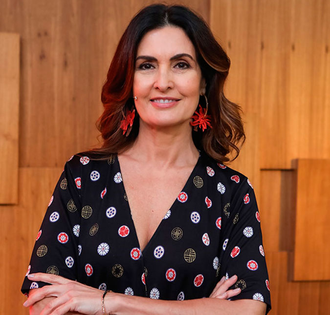 Fátima Bernardes se ausenta do <i>Encontro</i> por problema dermatológico, mas garante: <i>- Não tô com Covid-19</i>