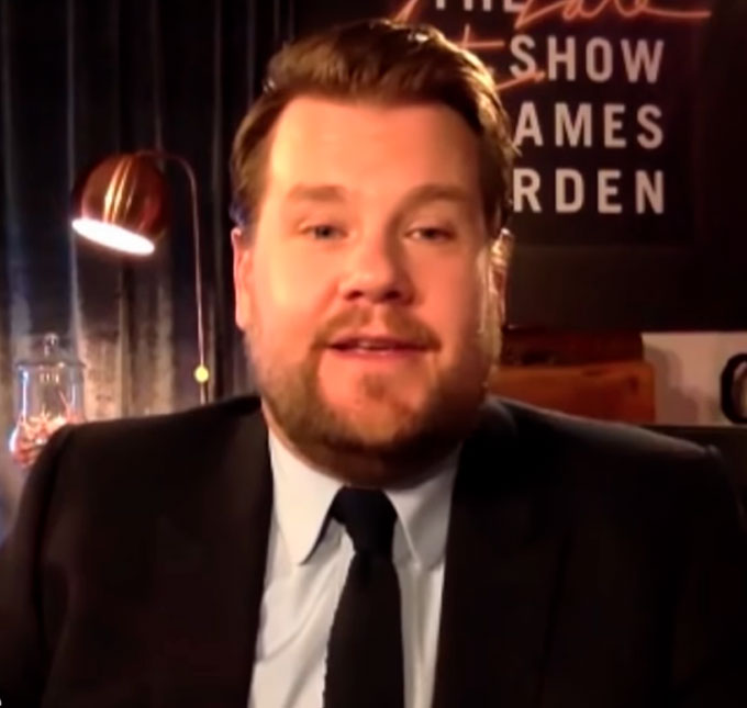 Após fazer cirurgia de emergência, James Corden conta que esteve acordado durante o procedimento: <i>- Coisa mais estranha</i>