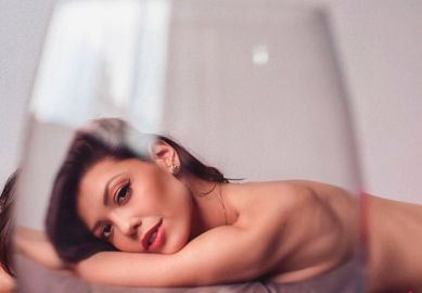Vitória Strada surge em clique <i>sexy</i> feito por Marcella Rica e fãs elogiam: <i>Perfeita</i>
