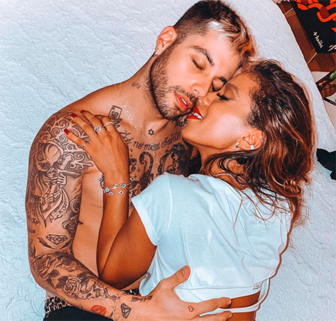 Gui Araújo fala sobre usar colar com inicial de Anitta e a elogia: <i>- Ícone de fogosidade</i>