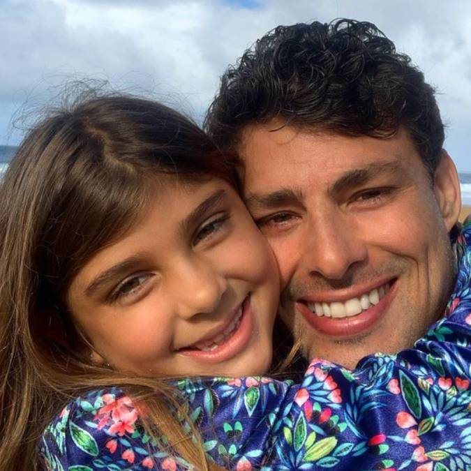 Cauã Reymond fala sobre convivência com a filha, Sofia: <I>Deixo o celular de lado em várias ocasiões</i>