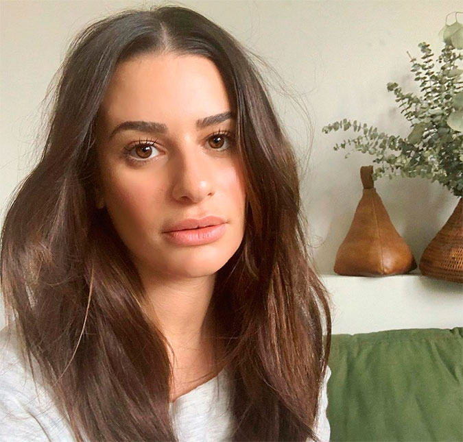 Lea Michele se pronuncia após ser acusada de fazer vida de ex-colega de elenco <i>um inferno: Peço desculpas pelo meu comportamento</i>