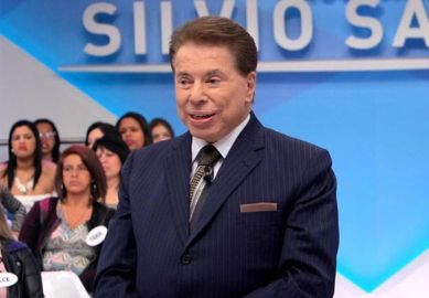 Rumor de morte de Silvio Santos assusta internautas e fãs comparam apresentador com Rainha Elizabeth II: <i>São imortais</i>