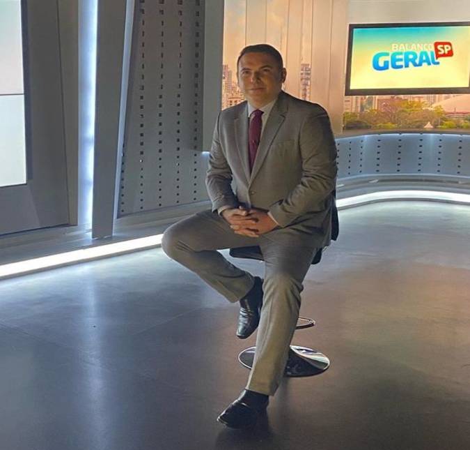 Internautas comemoram volta de Reinaldo Gottino ao <I>Balanço Geral</i>