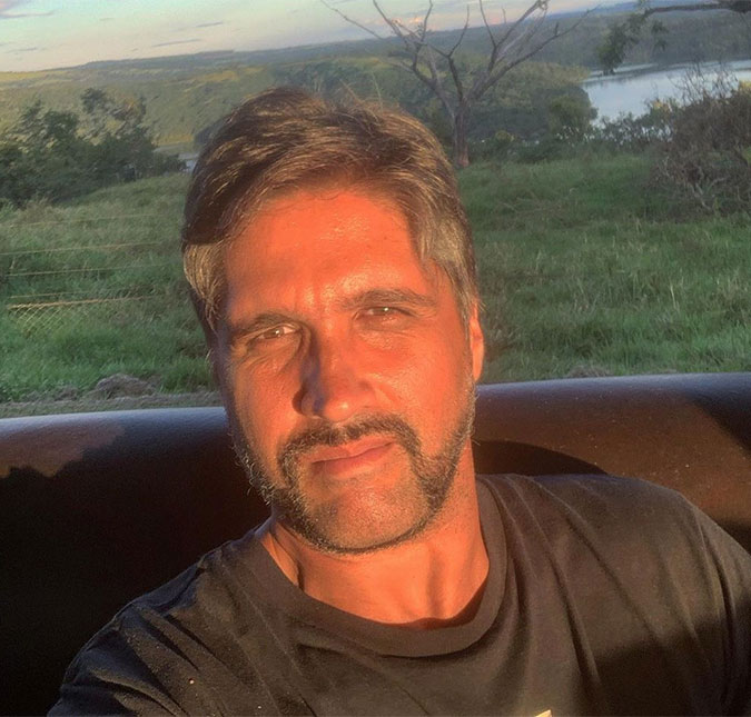 Léo Chaves faz <i>live</i> sozinho e fãs comentam sobre a ausência de Victor: <i>Não faz falta nenhuma</i>