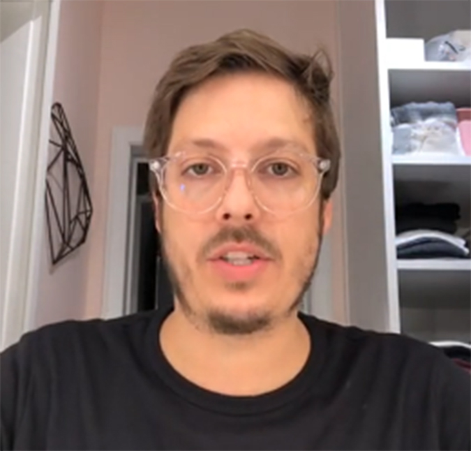 Fábio Porchat relembra dor de barriga durante <i>live</i> e assume que não gosta de bichos e música