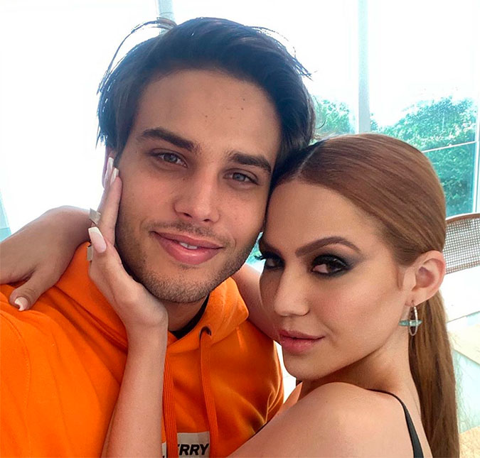 Após rumores, Sarah Poncio nega término com Jonathan Couto