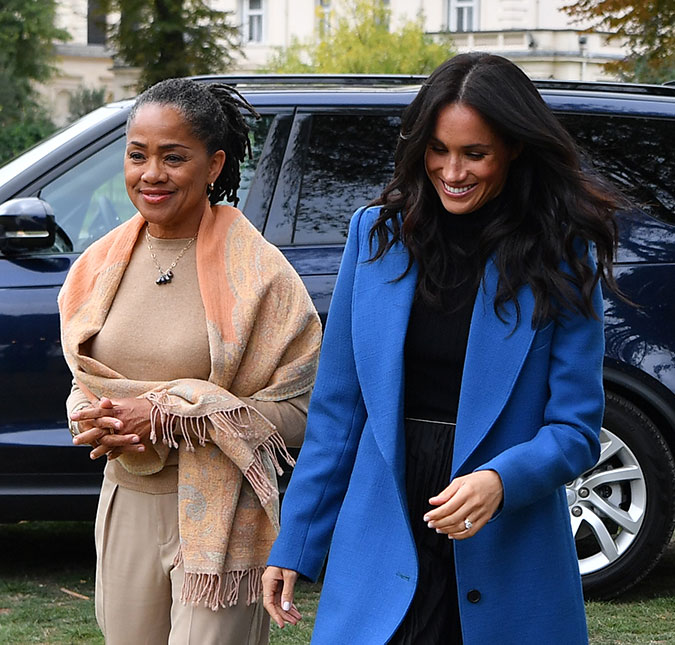 Mãe de Meghan Markle se muda para anexo de mansão de 51 milhões de reais de sua filha e se torna babá de Archie Harrison