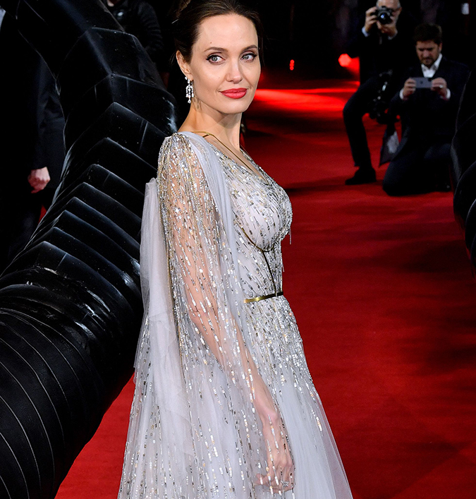 Angelina Jolie fala sobre adoção e relembra término com Brad Pitt: <I>Me separei pelo bem-estar da minha família</i>