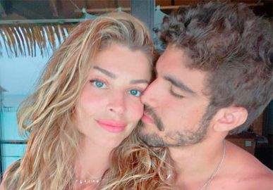 Caio Castro ironiza boatos sobre fim de namoro com Grazi Massafera após foto sem aliança: <i>Desocupados</i>