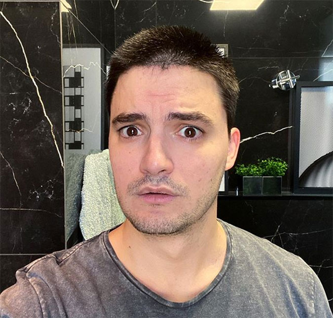 Felipe Neto mostra detalhe inusitado e tecnológico em seu banheiro e choca seguidores: <I>Olha esse Transformer</I>