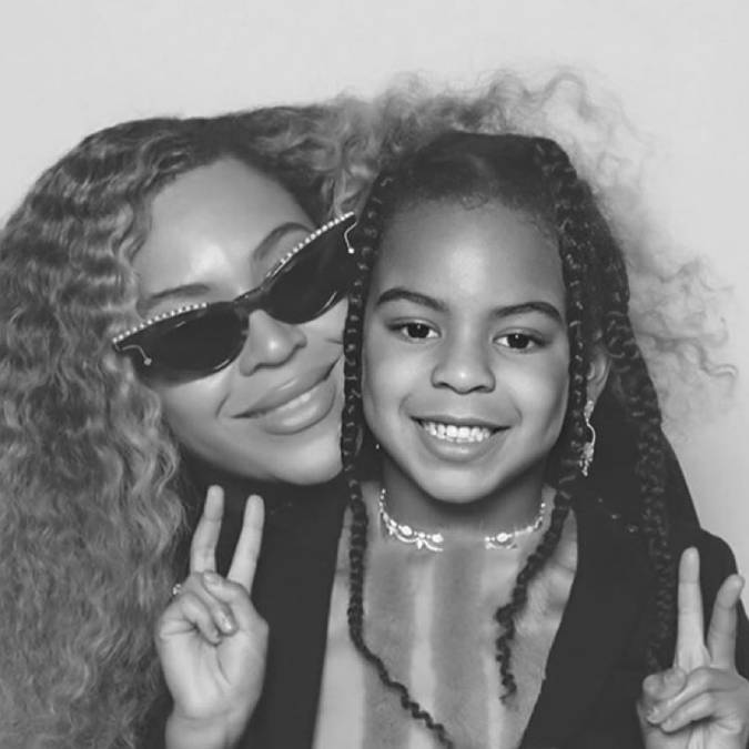Beyoncé ganha prêmio humanitário no <I>BET Awards</i> - e Blue Ivy, de oito anos de idade, também sai premiada, confira!