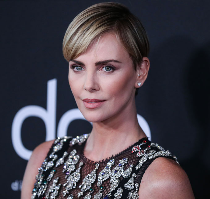 Charlize Theron diz que muitas pessoas pronunciam seu nome errado - e, talvez, você também!