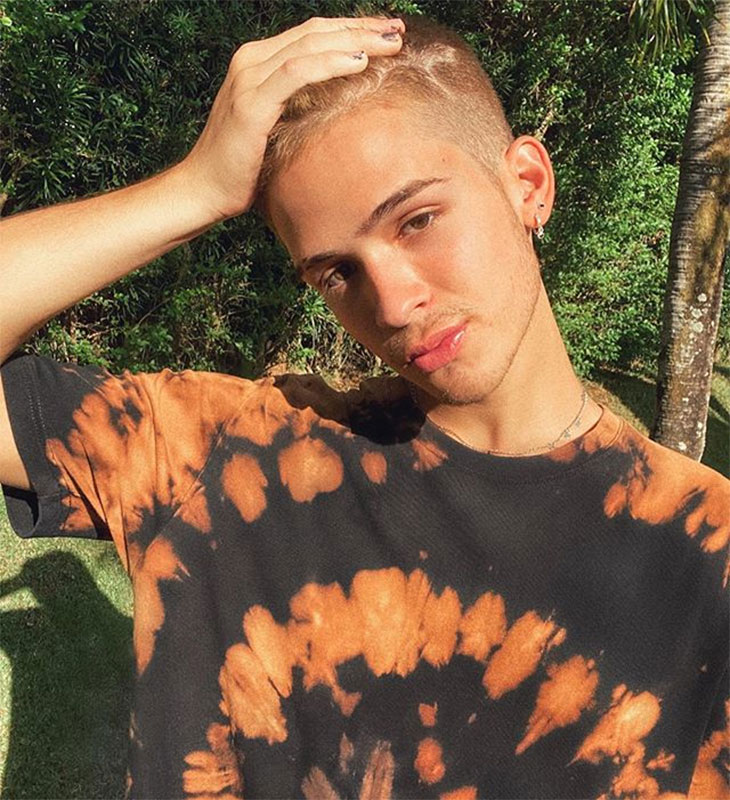 Após João Guilherme vazar <i>nude</i>, ele se pronuncia: <i>Foi sem querer, agora cuidado com criança</i>
